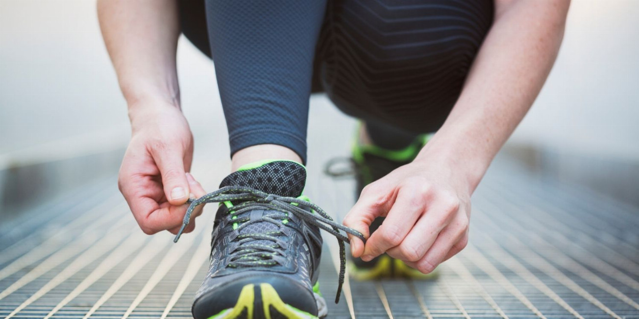 Laufausrüstung: Das sollte euer erstes Laufoutfit beinhalten